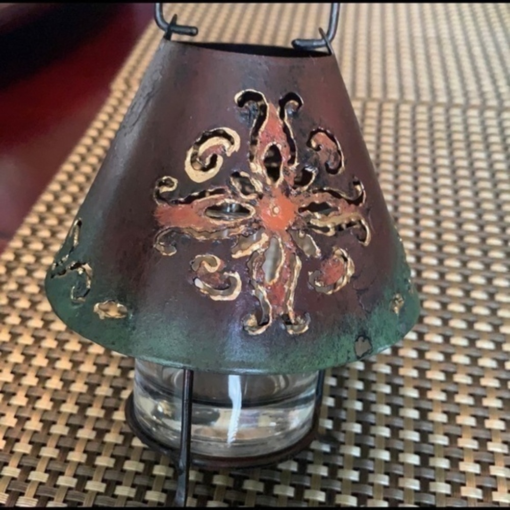 VOTIVE HOLDER